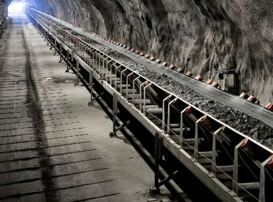 Steinkohlenbergbau Untergrund-Industriebandförderer Vertikale/horizontale Kurven bis 30°